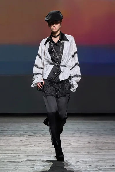 Look 72